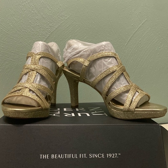 Naturalizer Baylor Gold Sandals. Size 8.5M. New! Price $48, I purchased for $89. - Picture 6 of 6